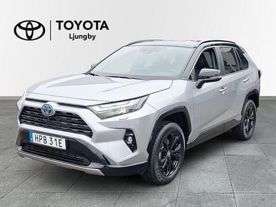 Grå Ny 2025 Toyota RAV4 Hybrid Style SUV | 495 000 kr (Lite dyr)