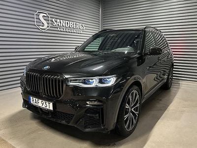 Svart Begagnad 2022 BMW X7 M Sport SUV | 799 500 kr (Superpris)