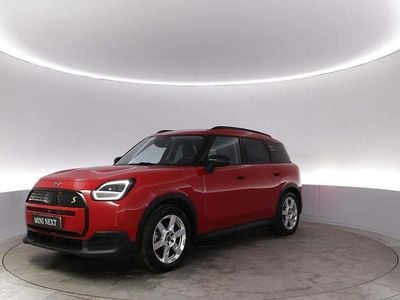 Röd Begagnad 2024 Mini Countryman SUV | 444 900 kr (Marknadspris)
