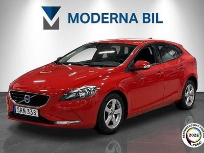 Röd Begagnad 2014 Volvo V40 Halvkombi | 109 400 kr (Marknadspris)