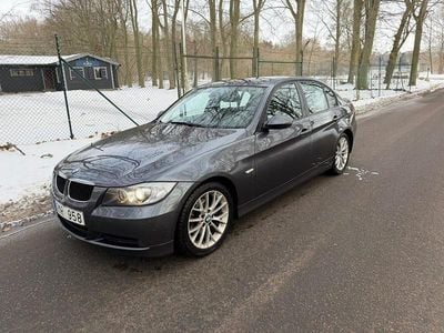 Begagnad BMW 320 163 HK (119 kW) 2007 Sedan