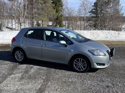 begagnad Toyota Auris 5-dörrar 2.0 D-4D Euro 5