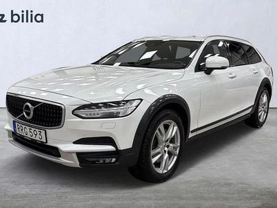 Vit Begagnad 2018 Volvo V90 CC Business Edition Kombi | 229 000 kr (Marknadspris)