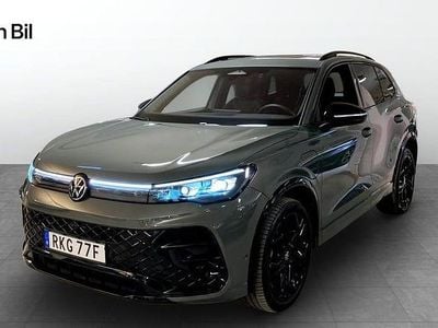 Grön Begagnad 2025 VW Tiguan R-line SUV | 644 900 kr