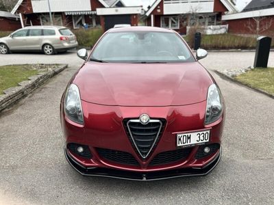 begagnad Alfa Romeo Giulietta Quadrifoglio Verde 1.8 TBi 16V Distinct