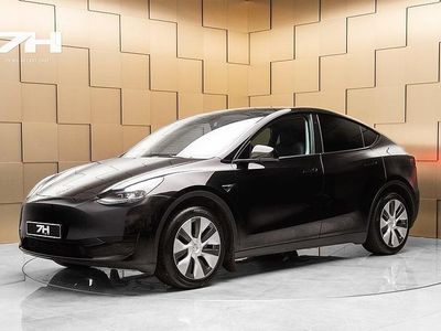 Svart Begagnad 2023 Tesla Model Y Standard Range SUV | 379 900 kr (Marknadspris)