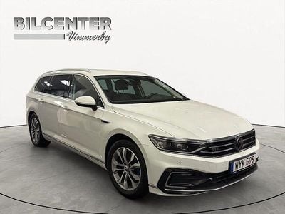 Vit Begagnad 2021 VW Passat GTE Kombi | 245 000 kr (Marknadspris)