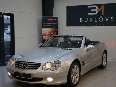 Begagnad Mercedes SL500 306 HK (225 kW) 2002 Silver Cab