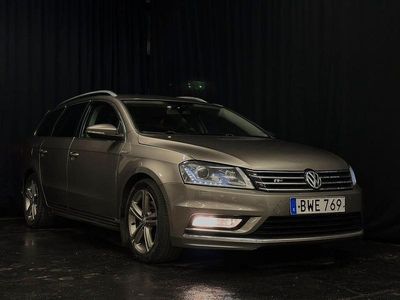 Ljusbrun (brun) Begagnad 2013 VW Passat R-line Kombi | 99 900 kr (Marknadspris)
