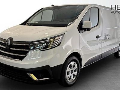 Vit Begagnad 2025 Renault Trafic Minibuss | 535 988 kr