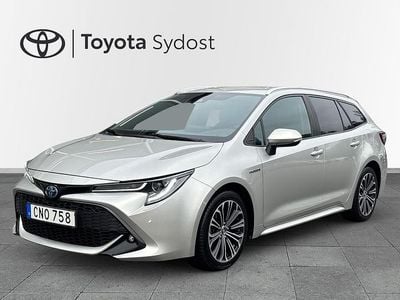 Begagnad Toyota Corolla Style 124 HK (91 kW) 2019 Silver Kombi