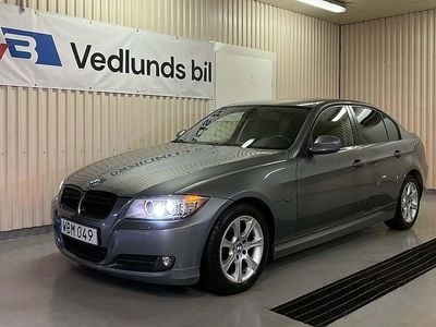 Grå Begagnad 2009 BMW 320 Comfort Edition Sedan | 64 900 kr (Marknadspris)
