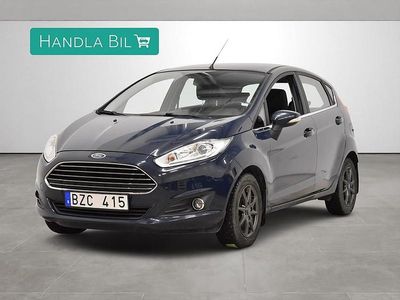 Blå Begagnad 2013 Ford Fiesta Titanium Halvkombi | 64 900 kr (Marknadspris)