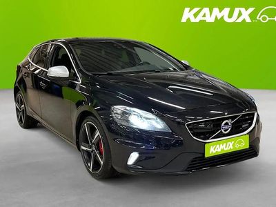 Svart Begagnad 2015 Volvo V40 R-Design Halvkombi | 139 800 kr (Marknadspris)