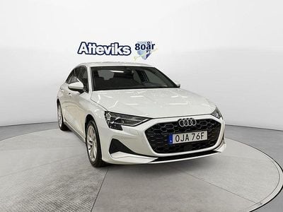 Vit Begagnad 2024 Audi A3 Sportback Advanced Halvkombi | 314 500 kr (Lite dyr)