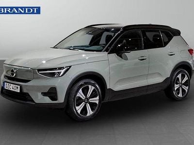 Grön Begagnad 2023 Volvo XC40 Core SUV | 334 900 kr