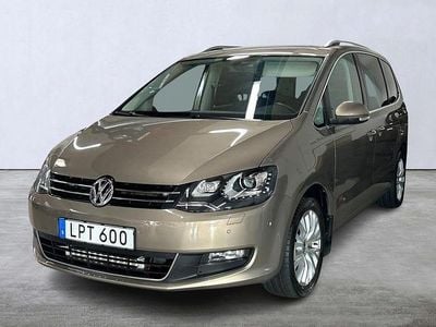Brun metallic Begagnad 2015 VW Sharan Minibuss | 139 000 kr (Superpris)