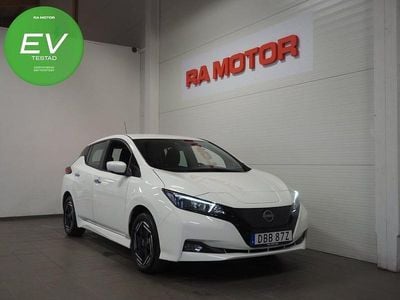 Vit Begagnad 2022 Nissan Leaf Acenta Halvkombi | 168 700 kr (Bra pris)