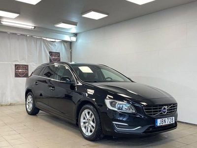 Begagnad Volvo V60 Momentum 120 HK (88 kW) 2016 Svart Kombi
