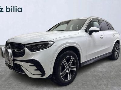 Begagnad Mercedes GLC300 AMG 317 HK (233 kW) 2023 Vit