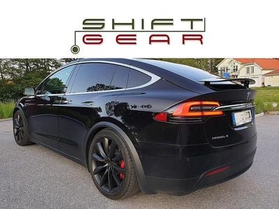 Obsidiansvart metallic | ultravitt läder Begagnad 2016 Tesla Model X SUV | 533 000 kr