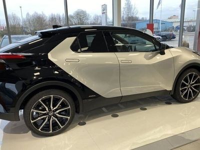 begagnad Toyota C-HR Hybrid AWD-i 2,0 GR SPORT Premier Edition Bi-Ton 2024, SUV