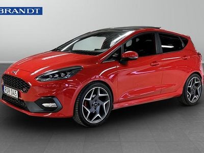 Begagnad Ford Fiesta ST 203 HK (149 kW) 2018 Röd Halvkombi