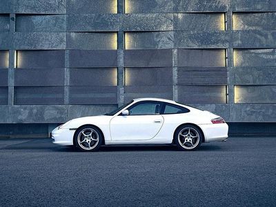 Porsche 911 Carrera
