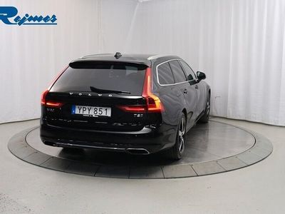 Svart Begagnad 2017 Volvo V90 Momentum Kombi | 259 800 kr (Marknadspris)