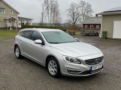 Begagnad Volvo V60 Summum 181 HK (133 kW) 2014 Kombi