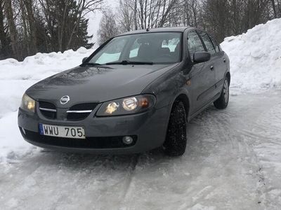 begagnad Nissan Almera 5-dörrar 1.8 Euro 4