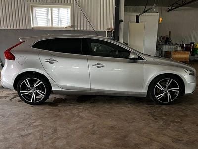 Begagnad Volvo V40 R-Design 190 HK (139 kW) 2018