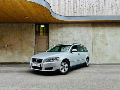 begagnad Volvo V50 1.6 D Kinetic Euro 4 Nybesiktigad