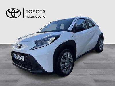 Vit Begagnad 2022 Toyota Aygo X Play SUV | 179 900 kr (Dyr)