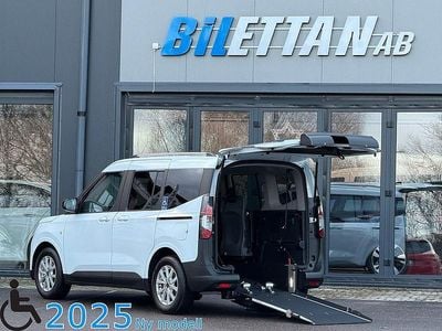 Vit Begagnad 2024 Ford Tourneo Courier Minibuss | 539 900 kr