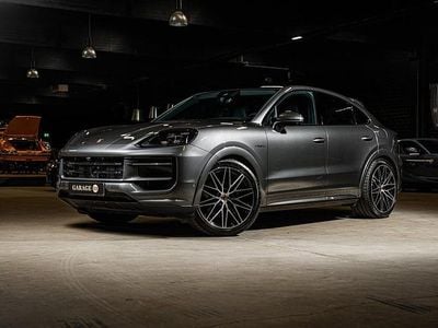 Begagnad Porsche Cayenne 471 HK (346 kW) 2025 Grå SUV