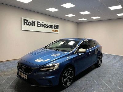 Blå Begagnad 2018 Volvo V40 R-Design Halvkombi | 199 500 kr (Marknadspris)