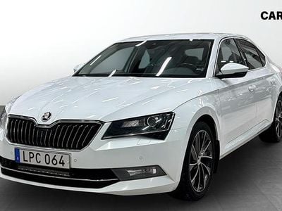 Vit Begagnad 2016 Skoda Superb LAURIN & KLEMENT Sedan | 159 900 kr (Bra pris)
