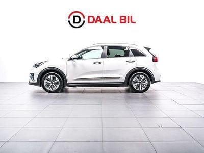 Vit Begagnad 2021 Kia e-Niro Advance SUV | 209 700 kr (Bra pris)
