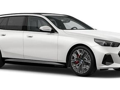 Vit Ny 2025 BMW i5 Comfort Edition Kombi | 899 000 kr (Dyr)