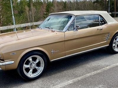 Begagnad Ford V8 203 HK (149 kW) 1966 Bronsmetallic Cab