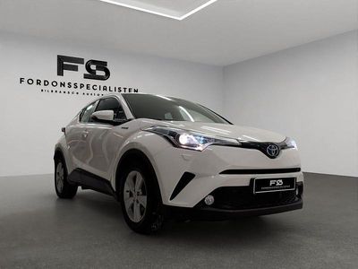 Vit Begagnad 2017 Toyota C-HR Active SUV | 199 900 kr (Marknadspris)