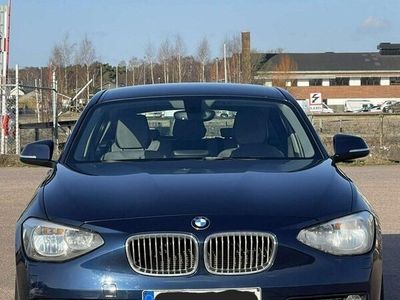 begagnad BMW 116 d 5-dörrars Steptronic Urban Line Euro 5