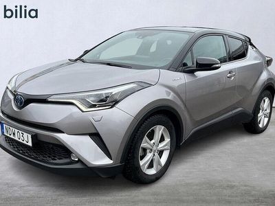 begagnad Toyota C-HR Hybrid 1,8 X Edition Skinn JBL Teknikpaket Approved Used 2029 2019 Grå