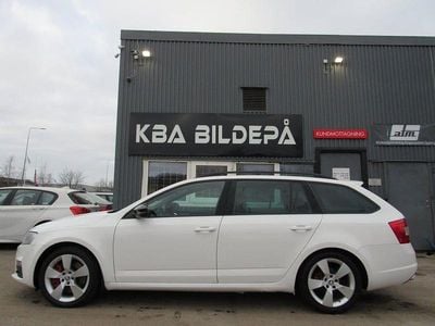 Begagnad Skoda Octavia RS 220 HK (161 kW) 2013 Vit Kombi