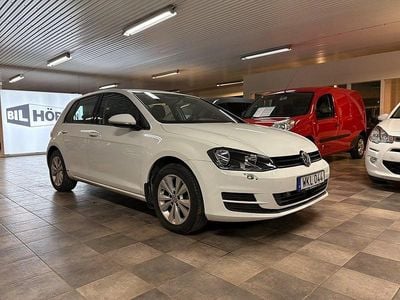 Begagnad VW Golf VII 110 HK (80 kW) 2015 Vit Halvkombi