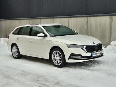 Vit Begagnad 2021 Skoda Octavia Style Kombi | 264 000 kr (Bra pris)