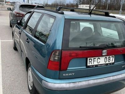 begagnad Seat Cordoba Vario 1.6 lågmilare