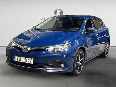 Blå Begagnad 2017 Toyota Auris Edition Halvkombi | 139 900 kr (Marknadspris)