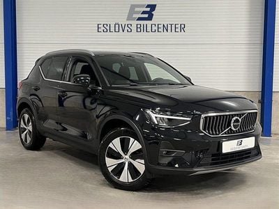 Svart Begagnad 2023 Volvo XC40 Momentum SUV | 379 990 kr (Marknadspris)